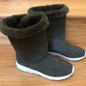 skechers goga mat boots
